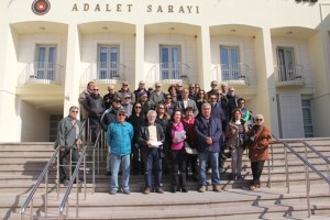 Bodrum-Adliye önü-çevreciler