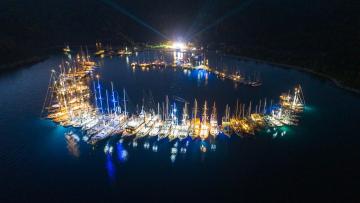 DÜNYANIN EN BÜYÜK SEVGİ ÇEMBERİ BODRUM’DA YAPILDI