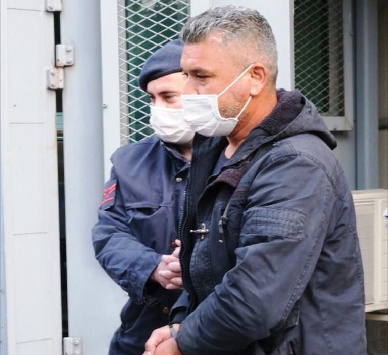 Kimlik Kontrolünde Polisin Dikkatiyle Yakalandı