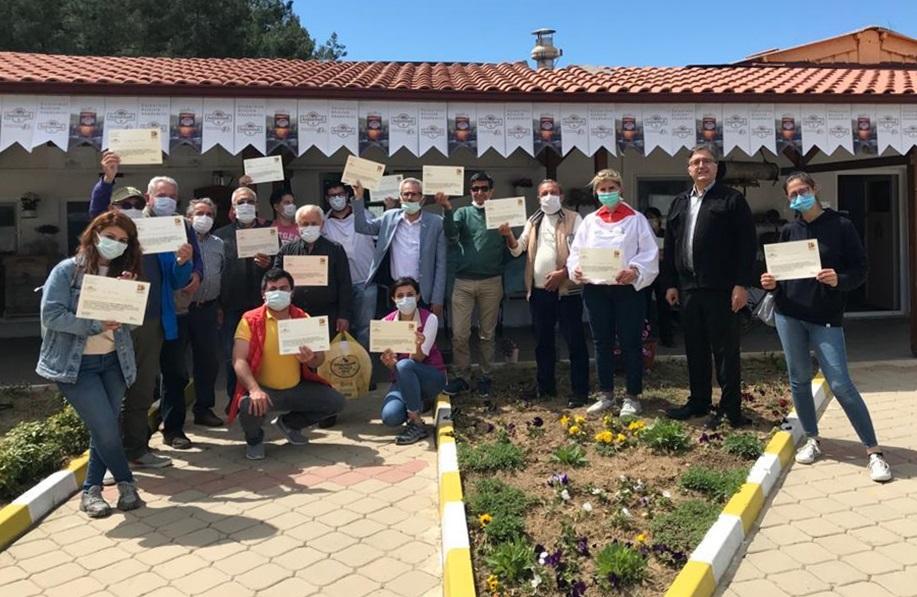 Arıcılık Kursiyerleri Sertifikalarını Aldı