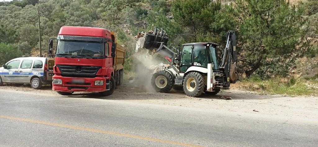 Döktükleri Gibi Topladılar