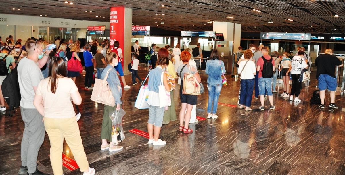 Bodrum'a Rusya'dan ilk turist kafilesi geldi