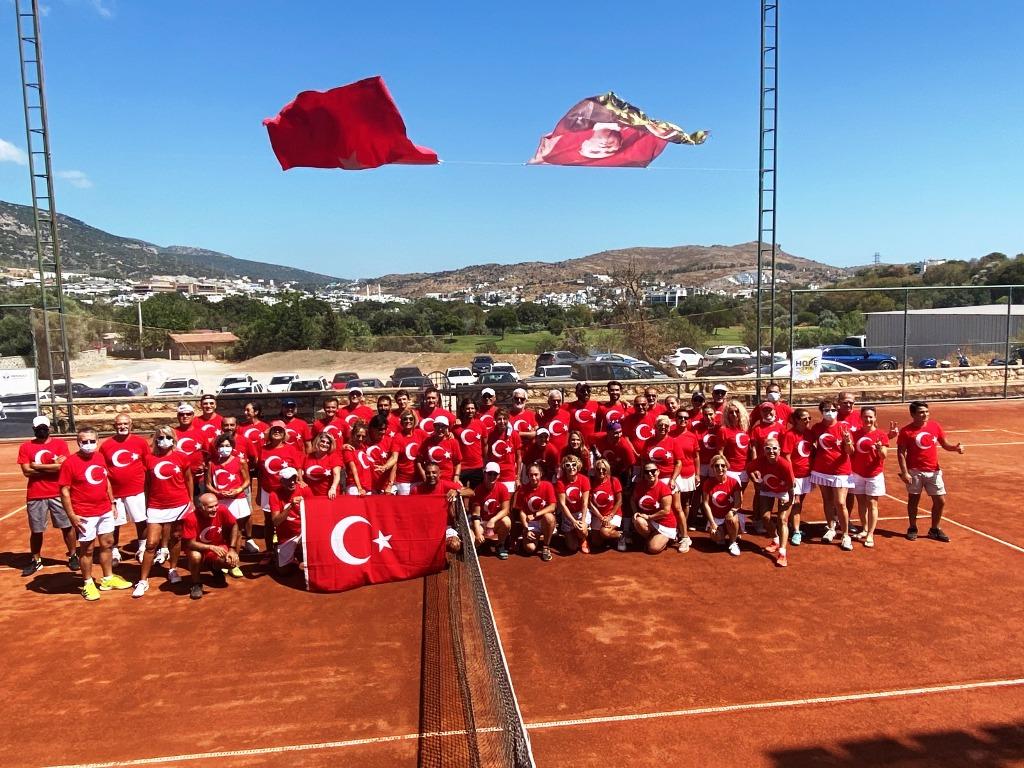 Ay Yıldızlı Tenis Coşkusu