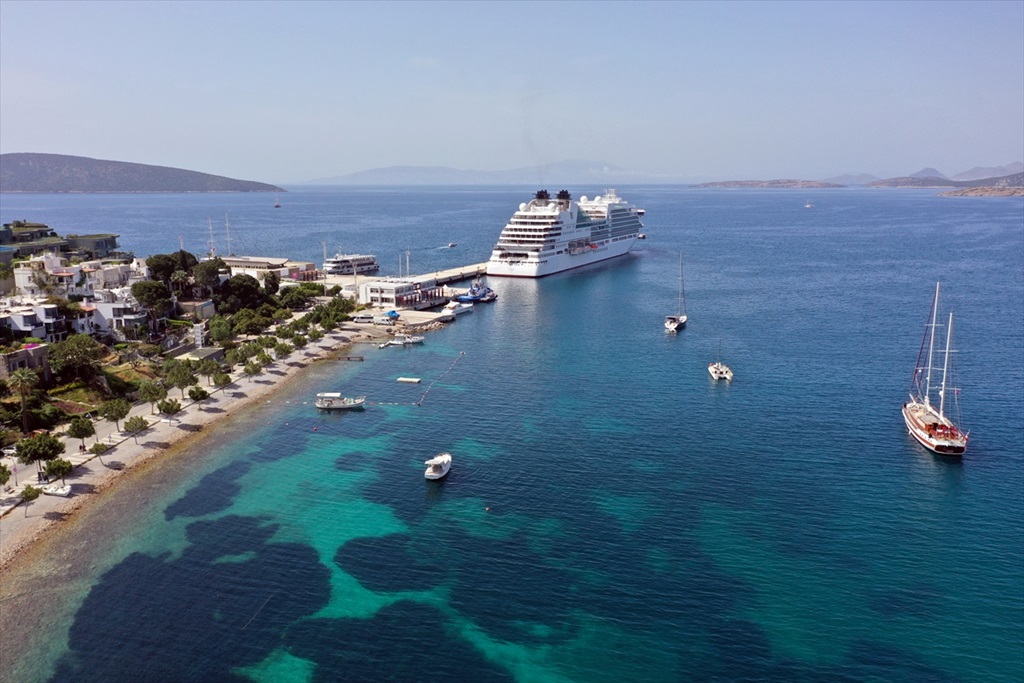 Bahama Bandıralı Kruvaziyer Bodrum'da