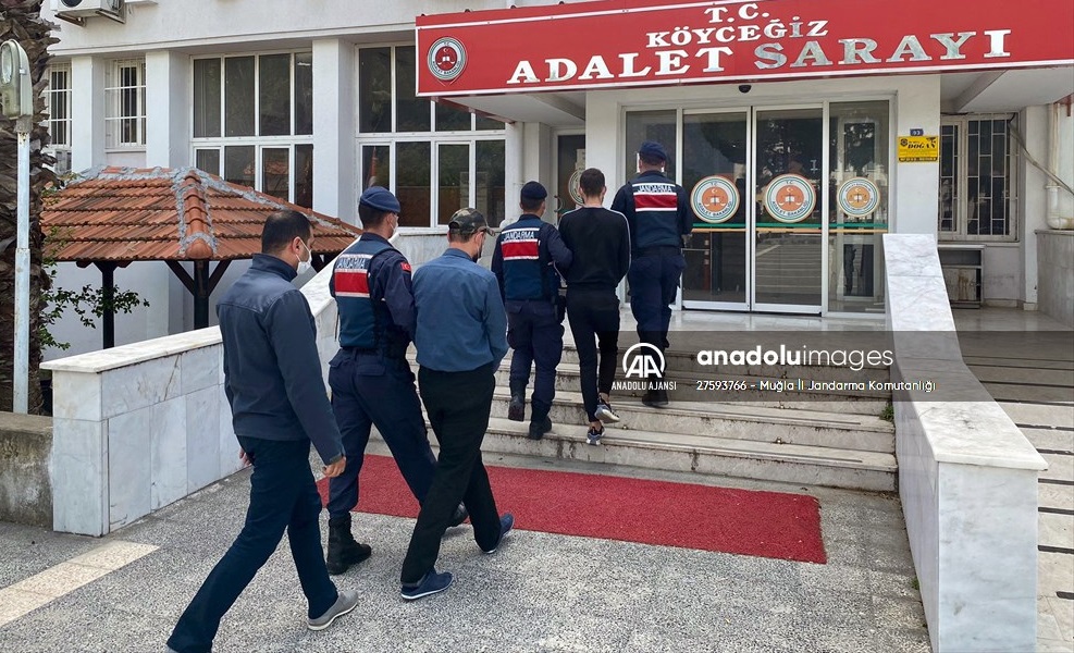 Göçmen kaçakçılığı iddiasıyla 4 şüpheli tutuklandı