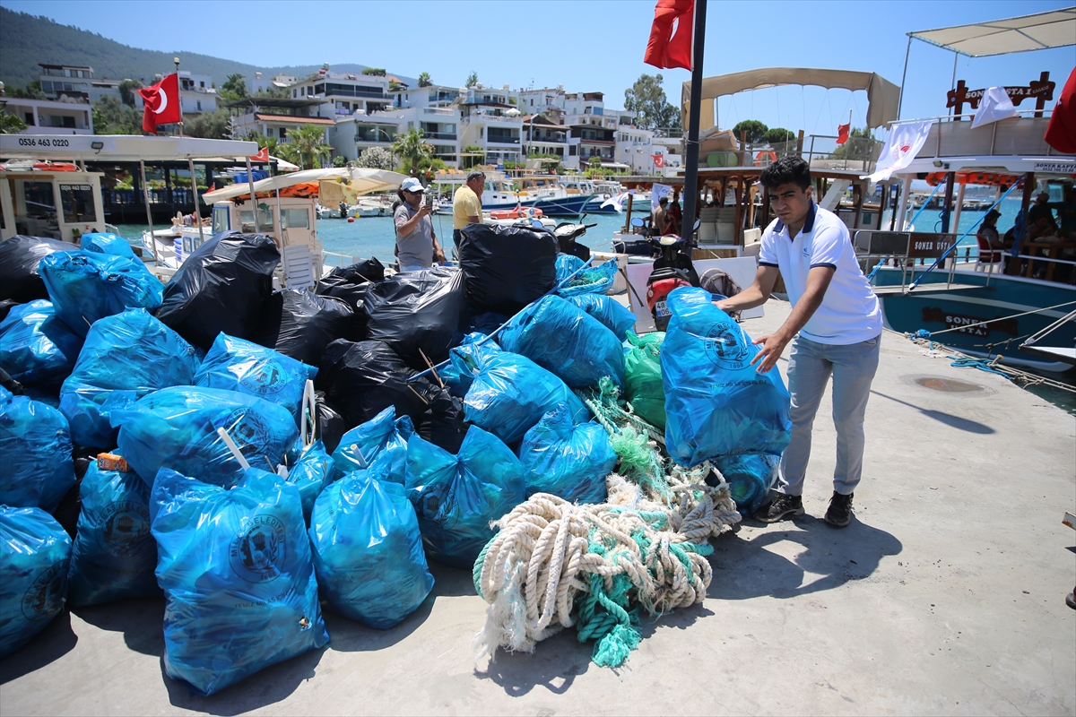 Bodrum'da kıyı ve dip temizliği