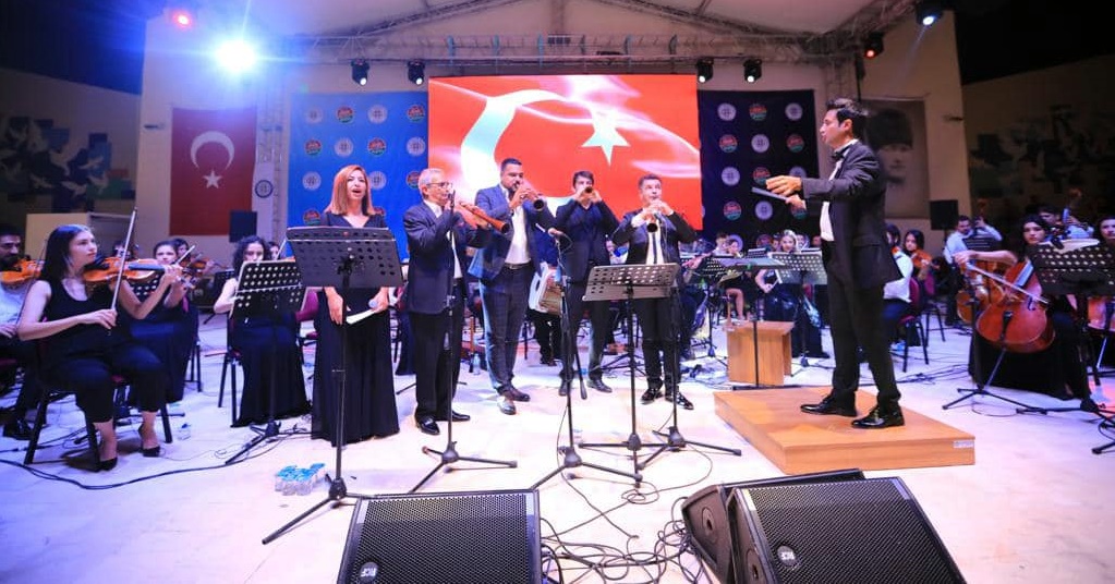İlki Menteşe’de Sahnelendi