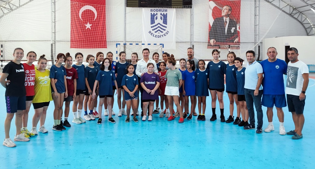 Başkan Aras'tan Sporculara Ziyaret