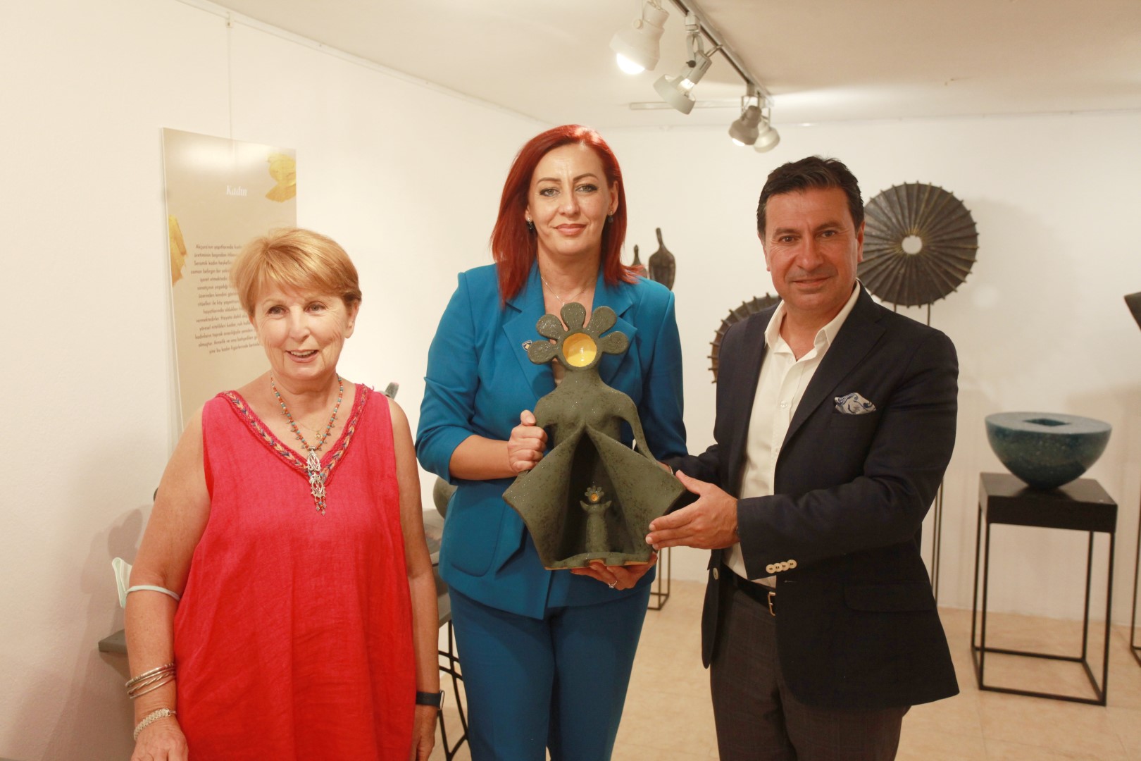 Toprak Ana Sergisi’nden Derneklere Destek