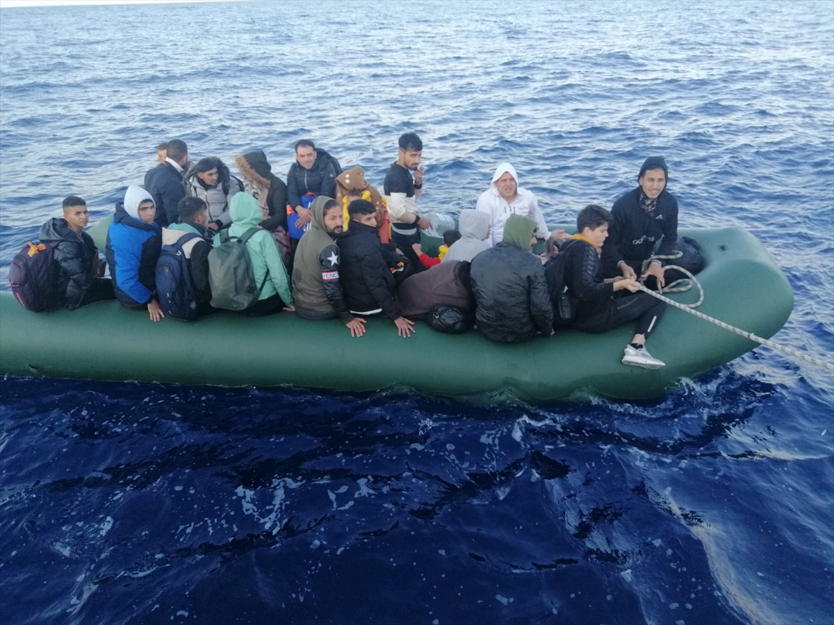 70 düzensiz göçmen kurtarıldı