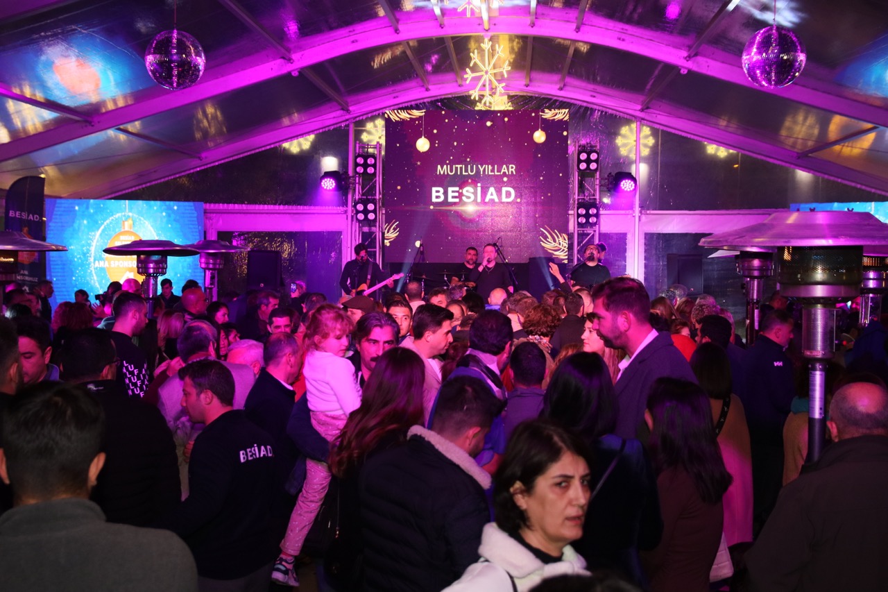 Besiad'dan Geleneksel Yılbaşı Partisi