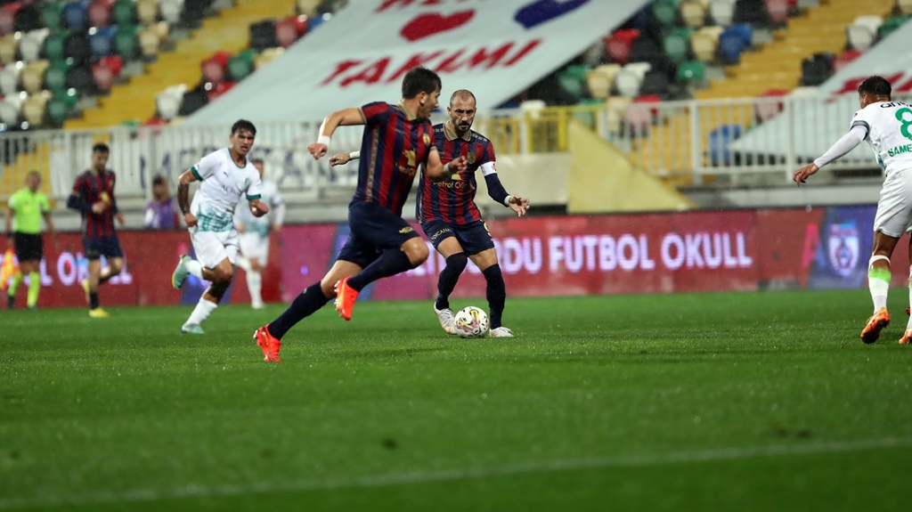 Bodrumspor İzmir’den 3 puanla döndü