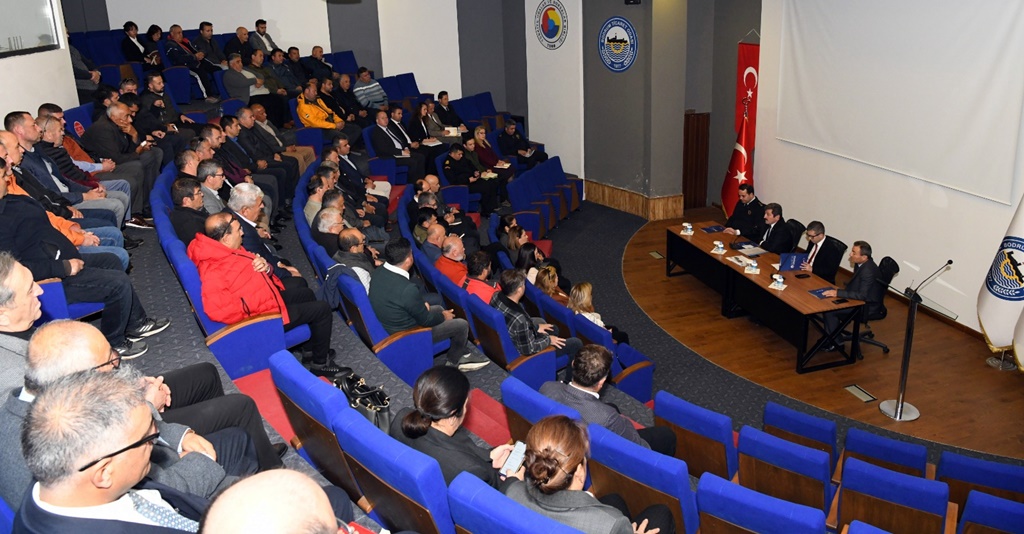 Vali Tavlı Muhtarlarla Bir Araya Geldi