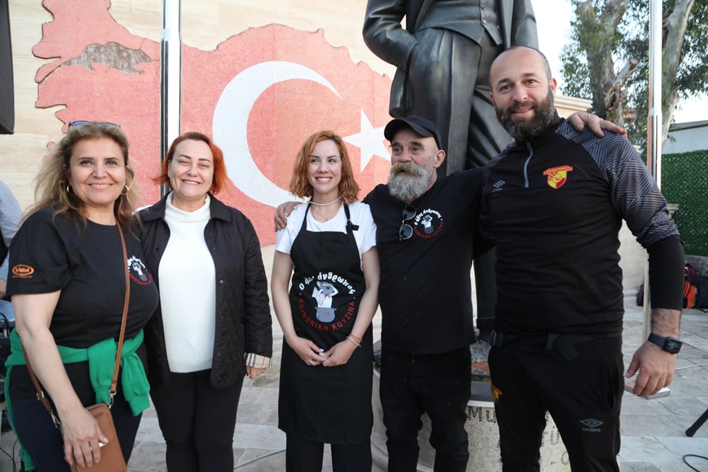 Yunanlı Aşçılardan Kumbahçe’de İftar Yemeği