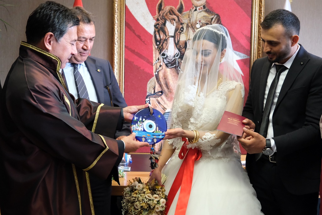Buruk Mutluluk Yaşanan Nikah