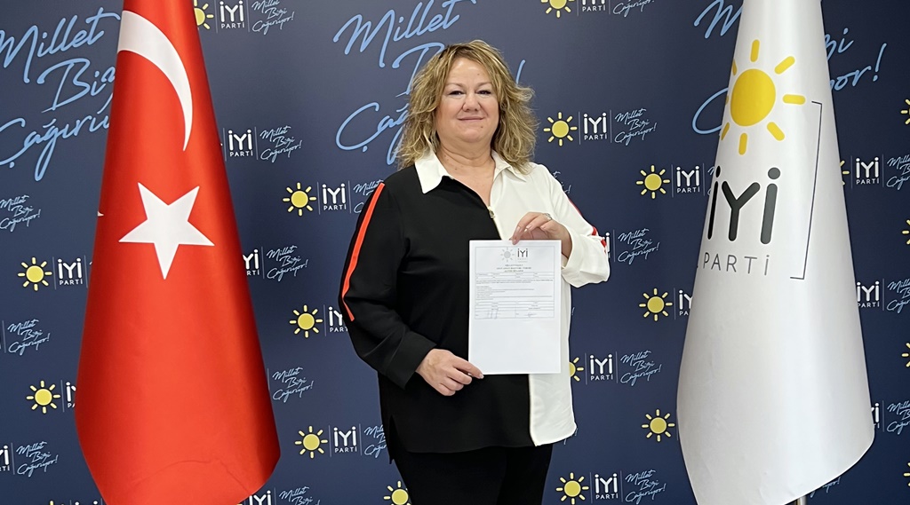 Meclis Üyeliğinden İstifa Etti
