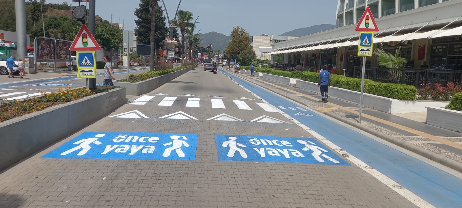 Çizgiler Büyükşehirden