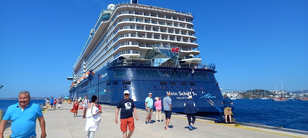 Mein Schiff 5 Bodrum'da