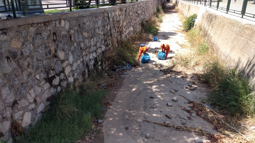 2 Traktör Dolusu Atık Toplandı