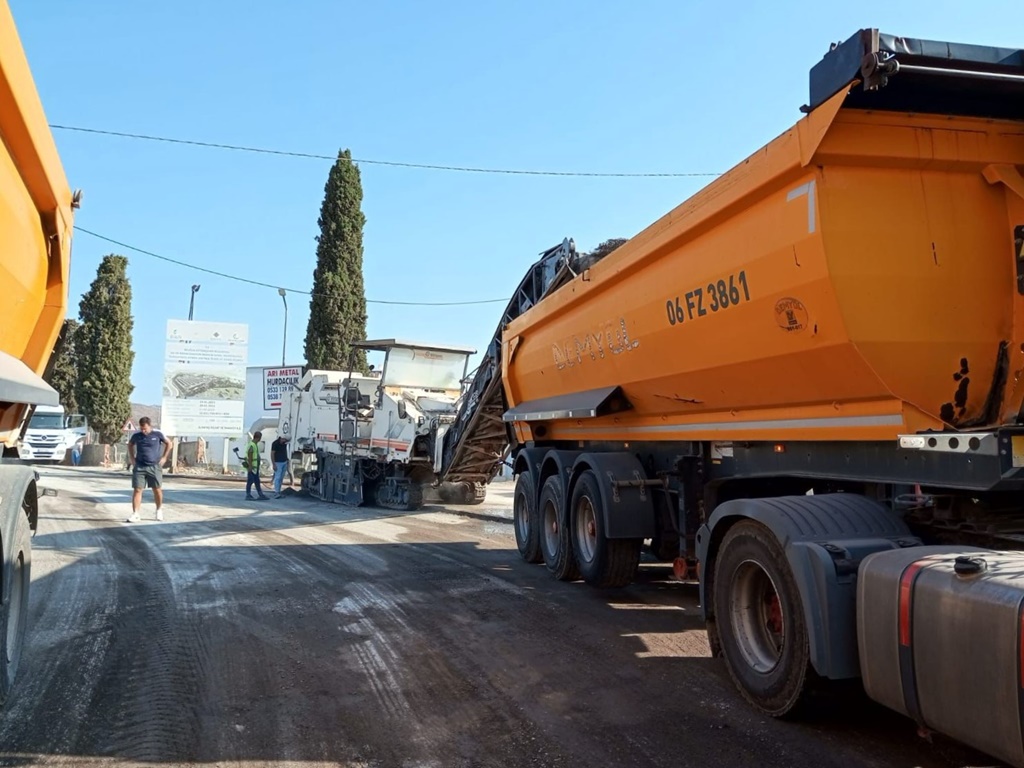 Bodrum’da Altyapının Ardından Sıcak Asfalt Çalışmaları Başladı