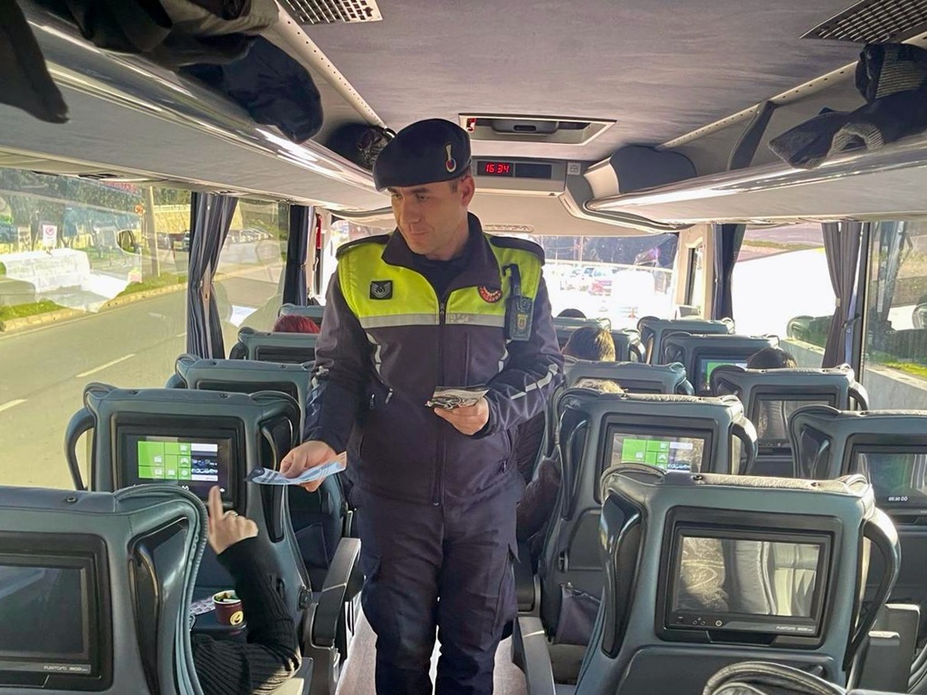 21 Araç Men Edildi