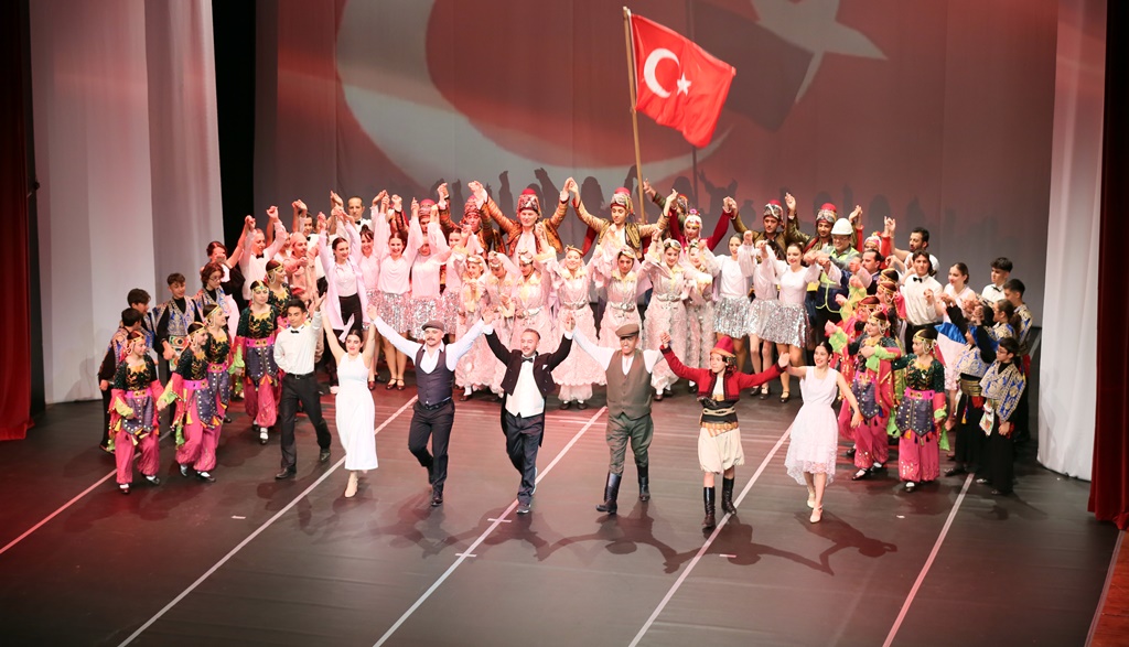 Ata’yla Son Dans Gösterisine Yoğun İlgi