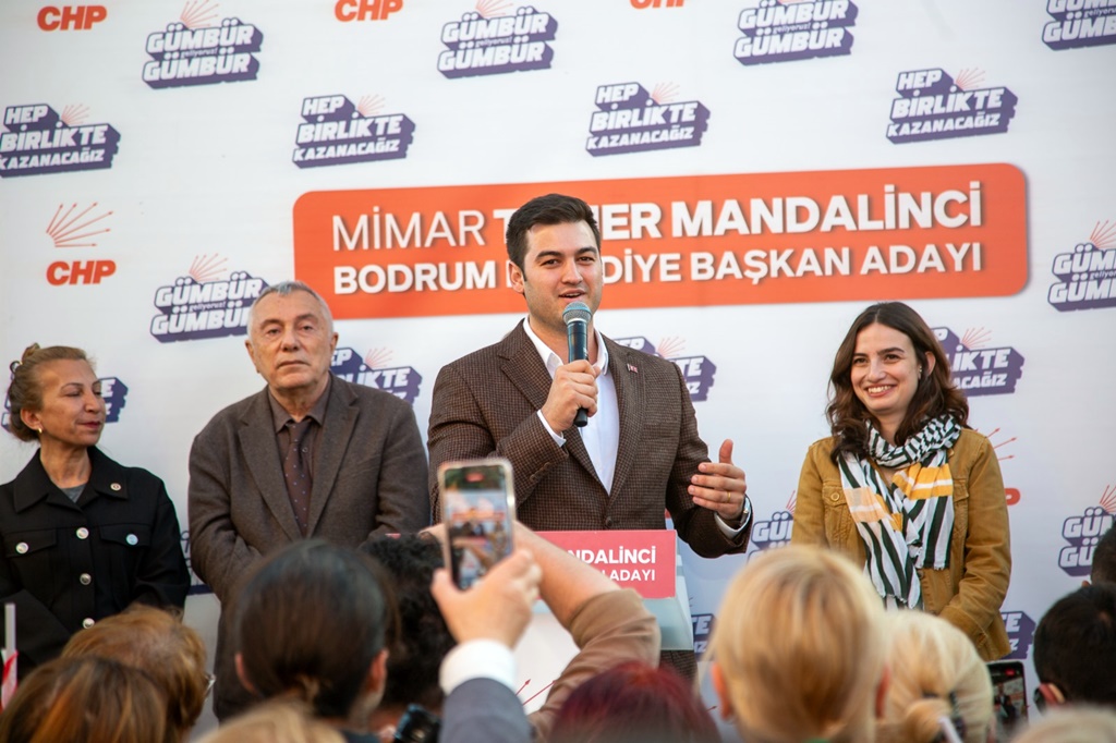 CHP Turgutreis Seçim Ofisi Coşkulu Kalabalıkla Açıldı