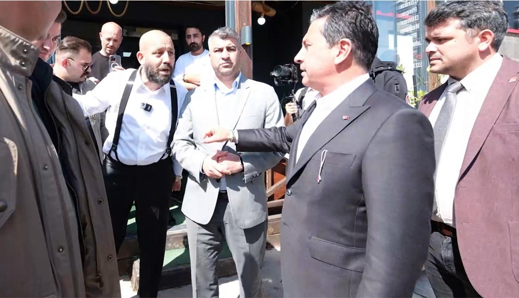 İYİ Parti Bodrum Belediye Başkan adayından Ahmet Aras’a Provokasyon Girişimi