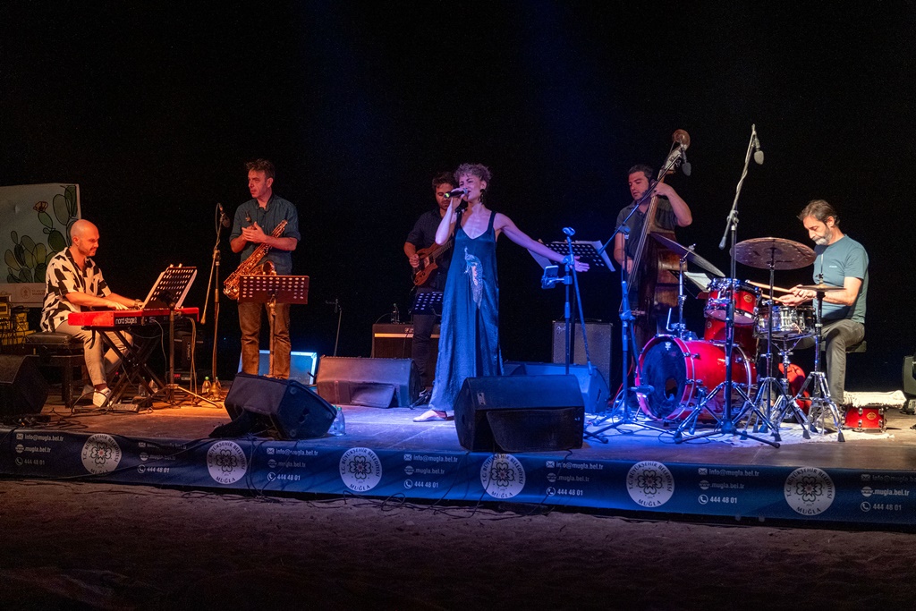 Çağıl Kaya Band Caz Tutkunlarını  Bir Araya Topladı