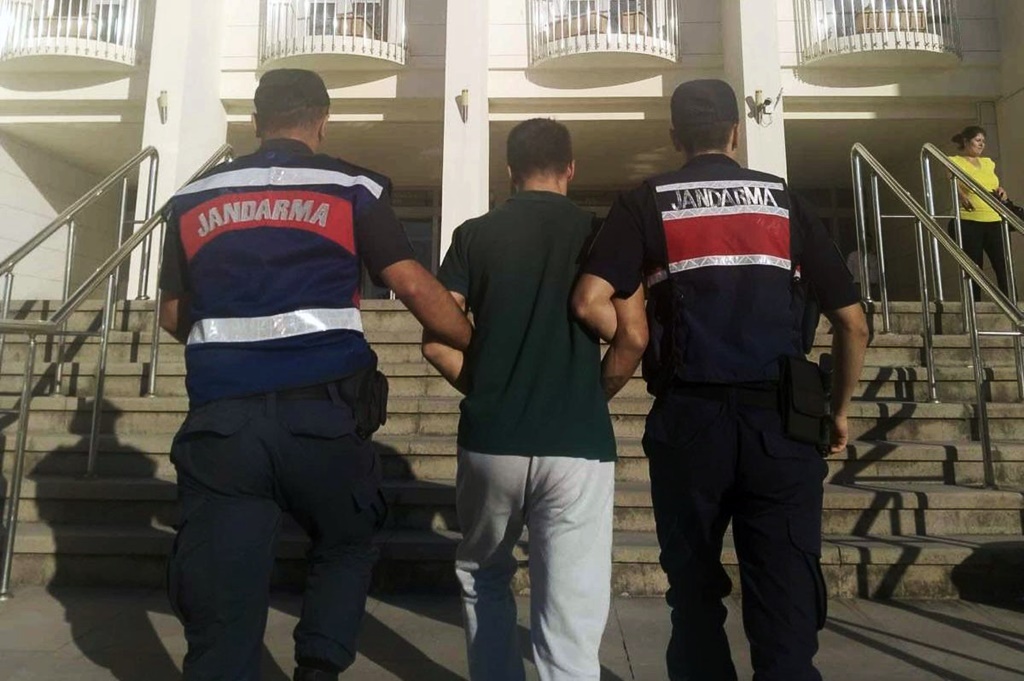 Aranan Şahsa Jandarma Operasyonu