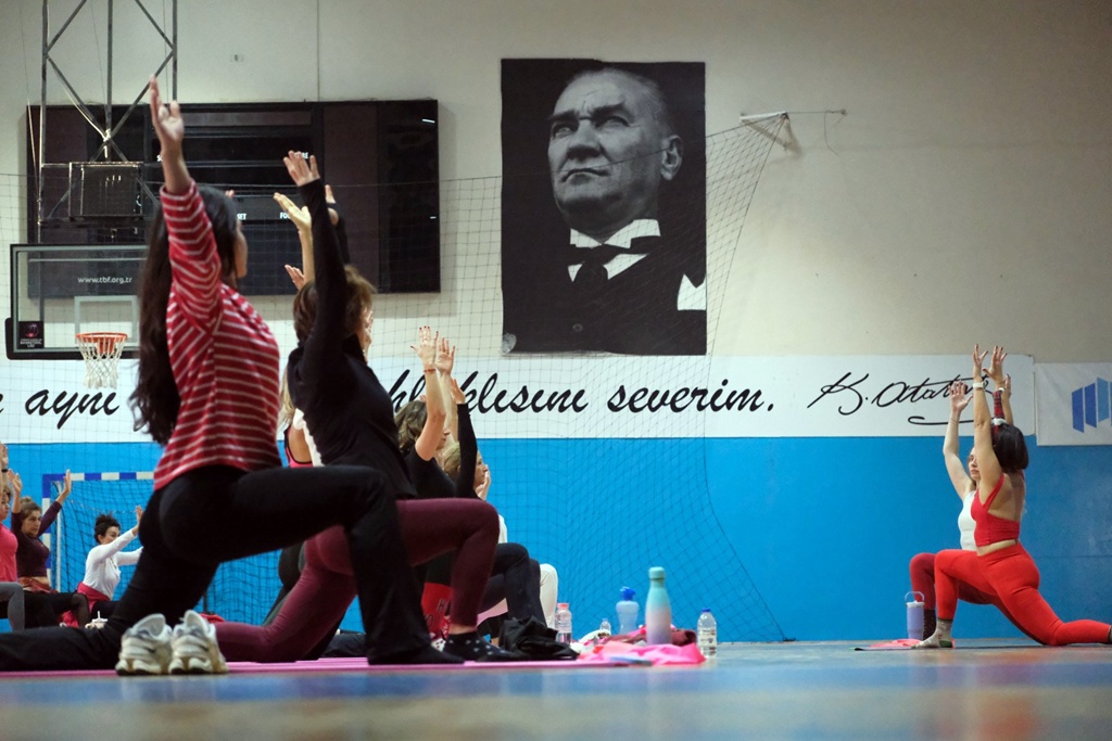 2025’i Pilates ve Yoga ile Uğurladılar