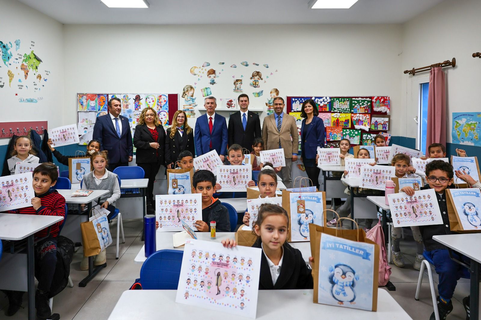 İlk Karneler Alındı