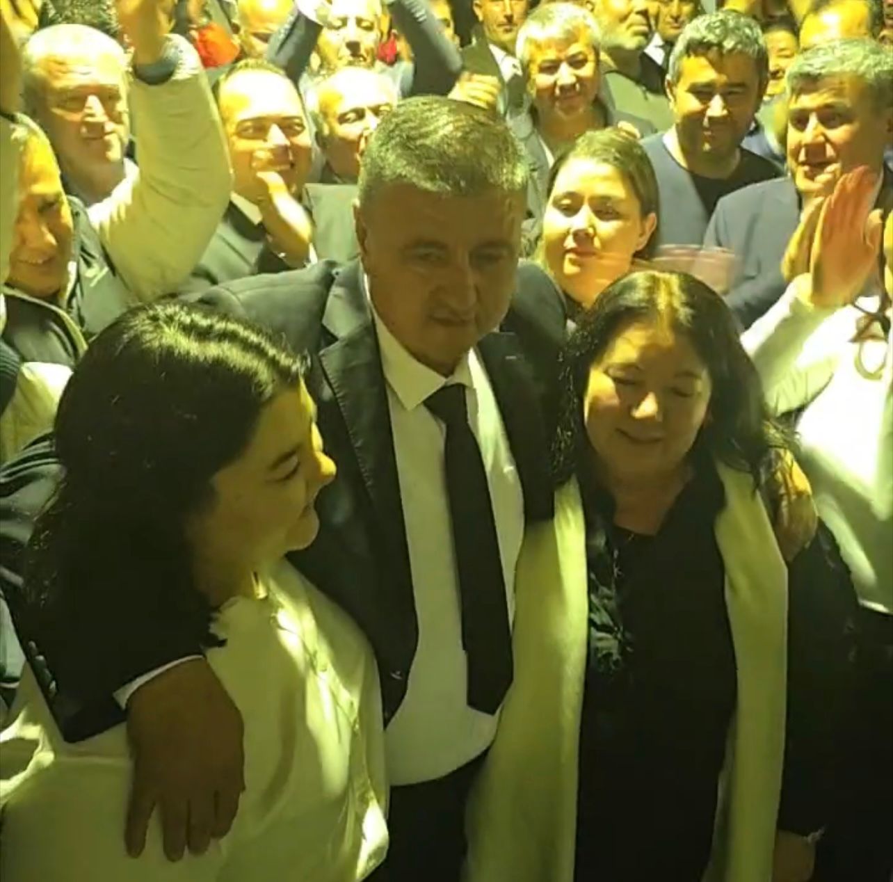 Kablı Göreve Devam