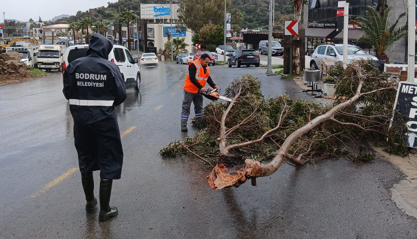 Fırtına ve Yağış Etkili Oluyor