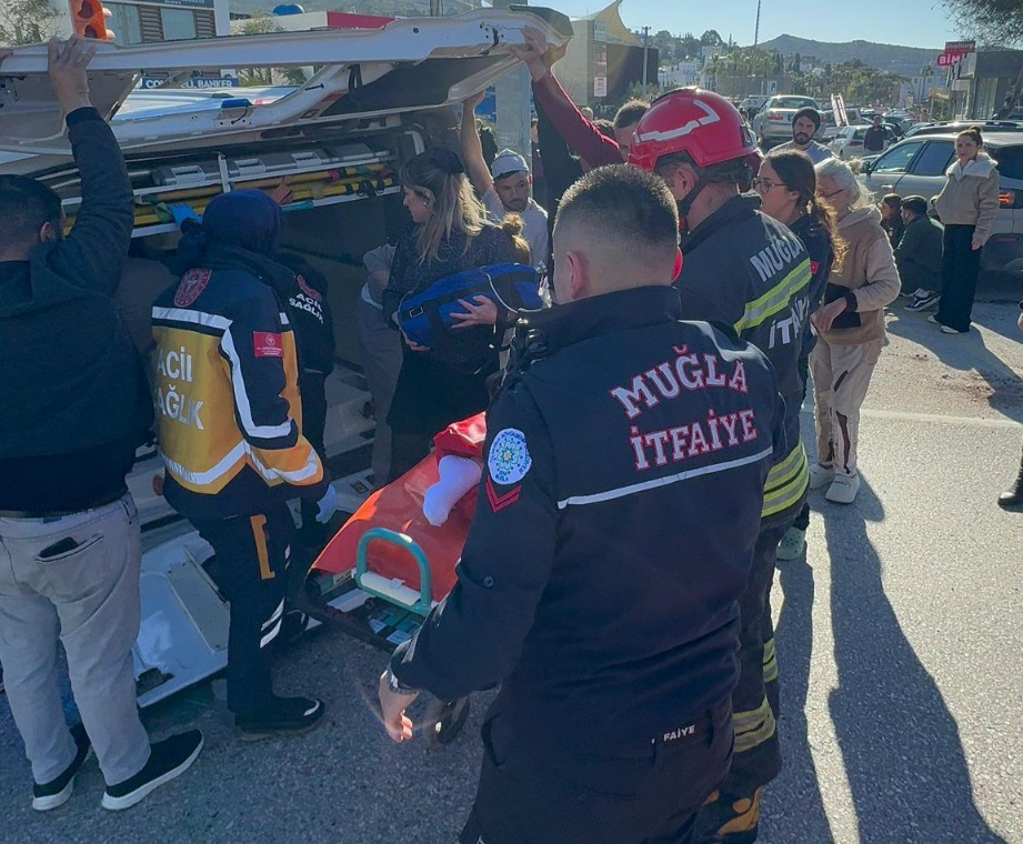 Bodrum'da Ambulans Devrildi
