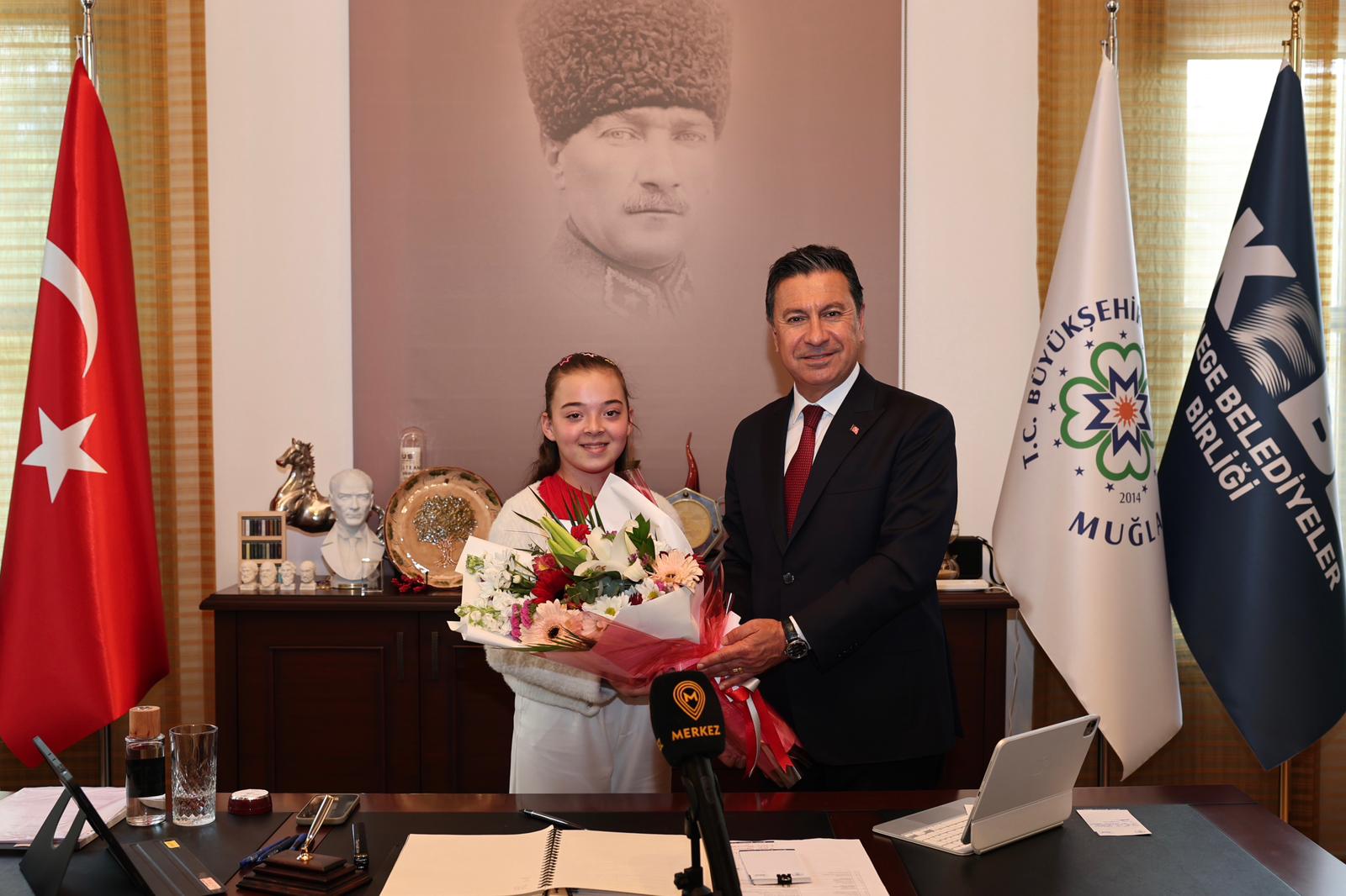 Başkanlık Azra’ya Emanet