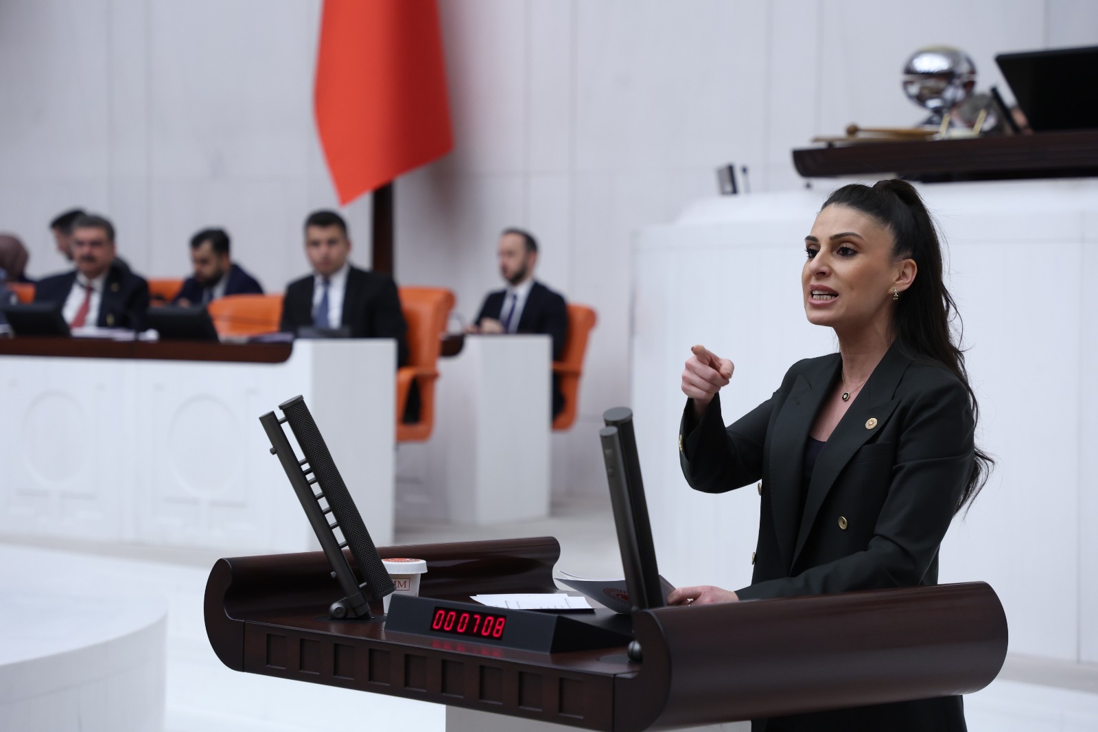 Milletvekili Özcan; “Esra’yı alacağız, Akbelen’i vermeyeceğiz!”