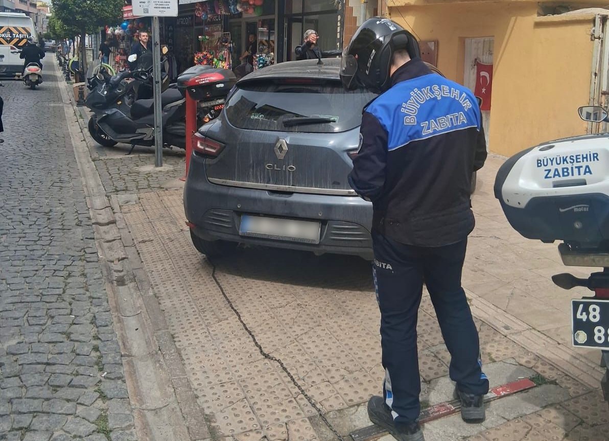 Yaya Kaldırımlarında Zabıta Denetimleri