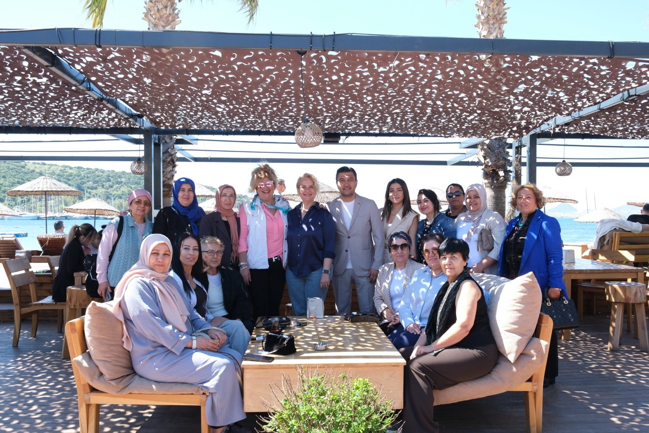 AK Parti Muğla Kadın Kolları Bodrum’da Buluştu