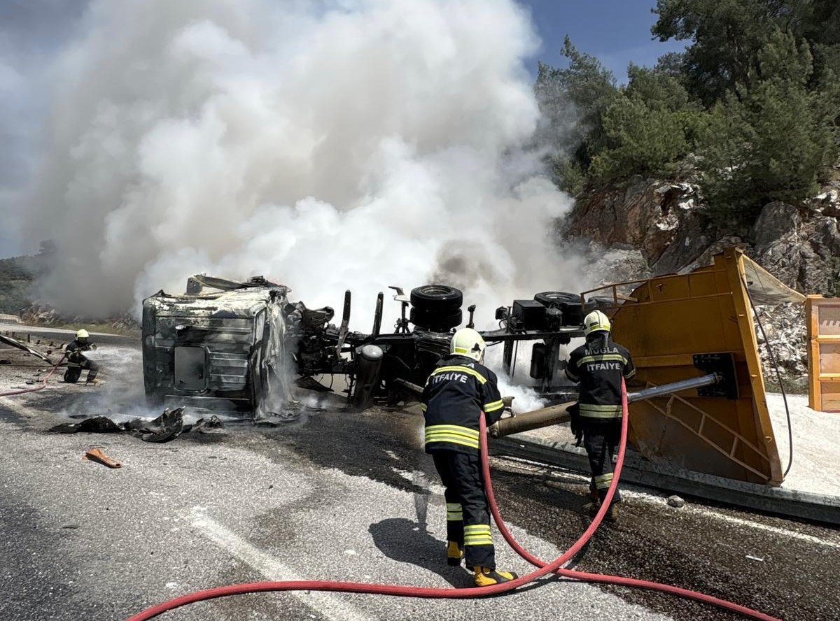 Boğa Yokuşu'nda TIR Yangını