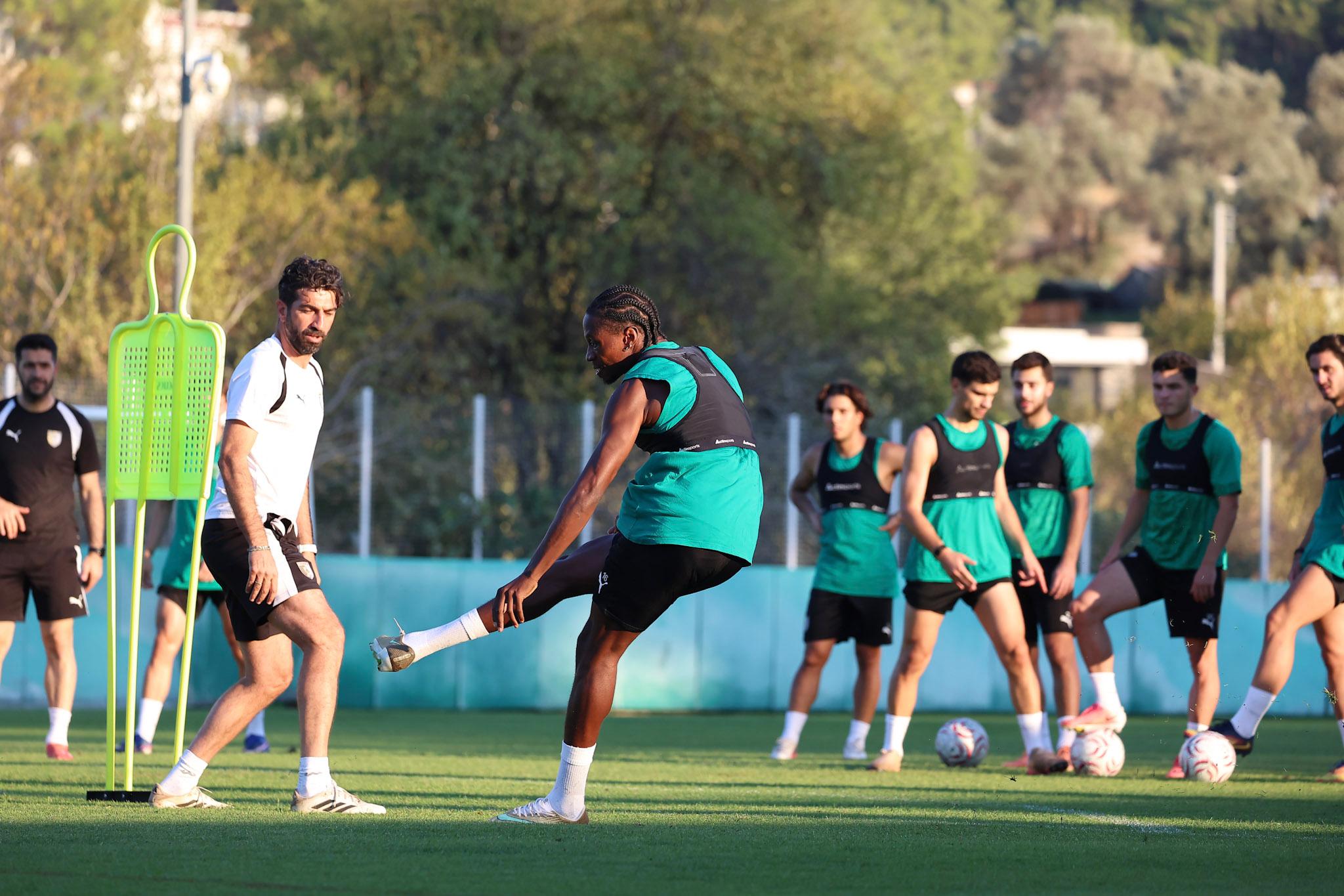 Bodrum FK Teknik Direktörü Burhan Eşer'den Açıklamalar