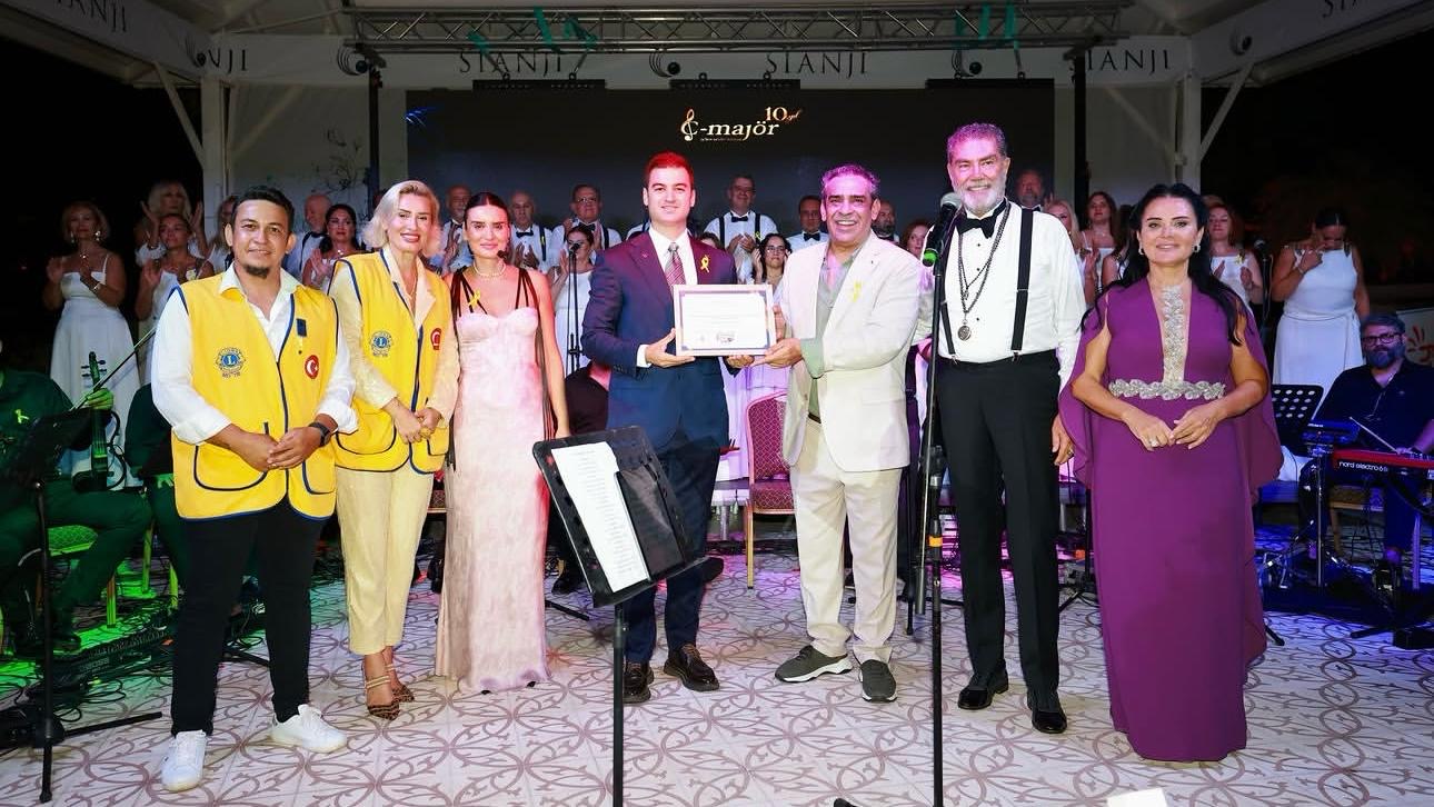 17. Gönüllü Yardım Konserini Düzenlediler